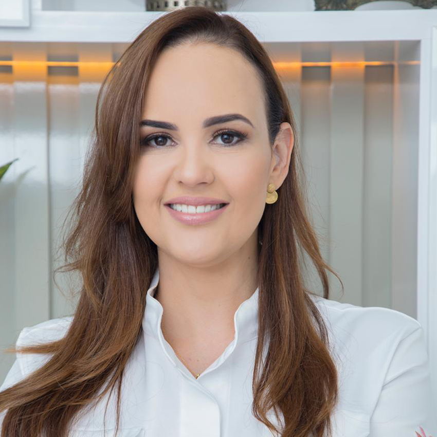 Dra. Luciana Silva dos Anjos França  | Ginecologista e Obstetra